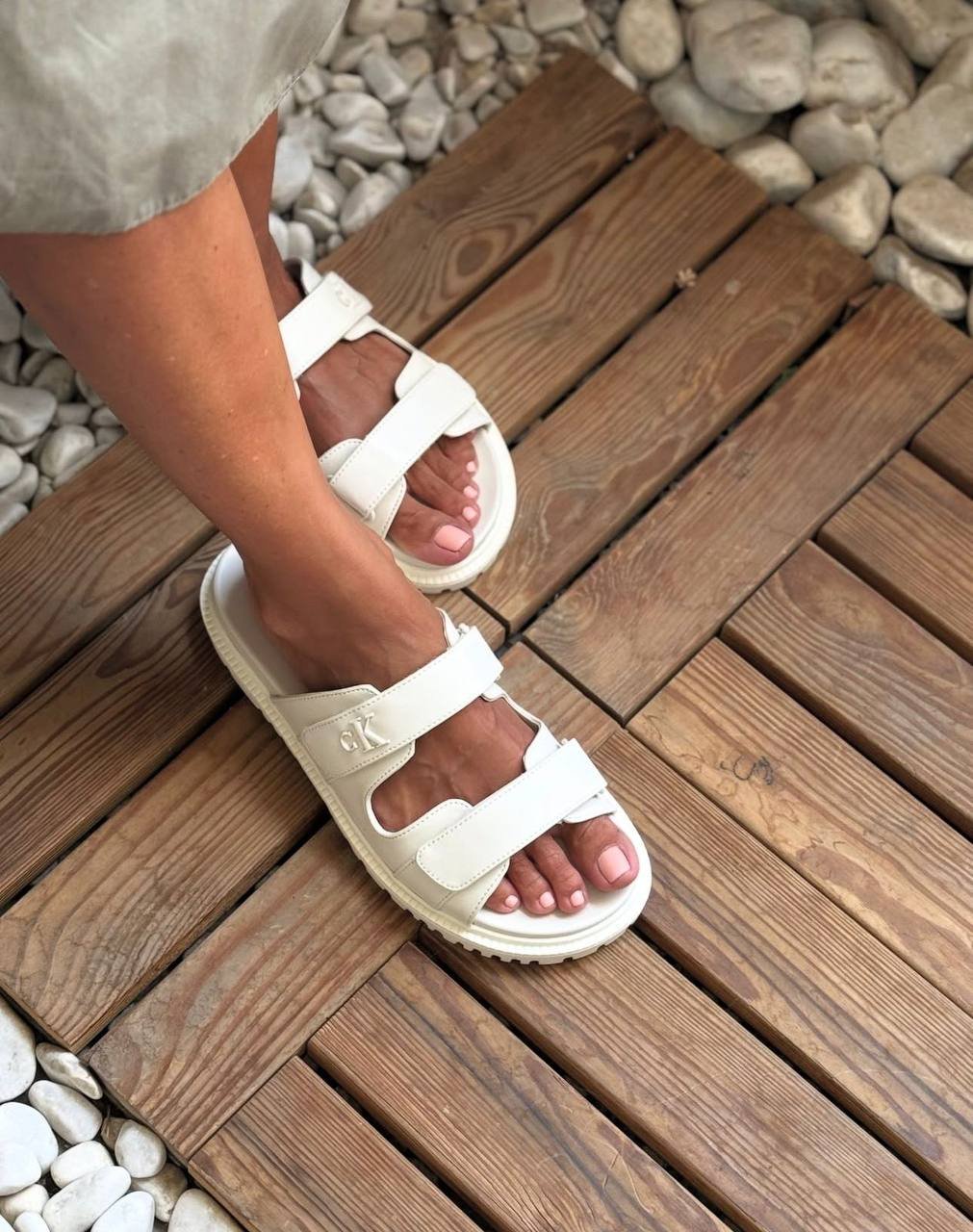 photo_2025-10-21_17-23-19 Calvin Klein Slipper - Image 1