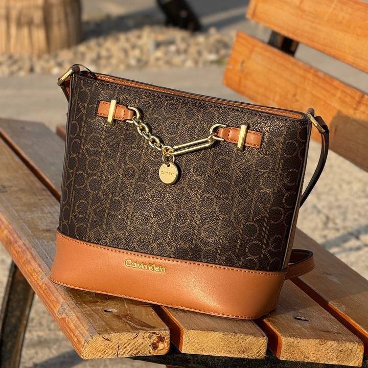 photo_2026-01-07_14-41-54 Calvin Klein Cross Bag - Image 1