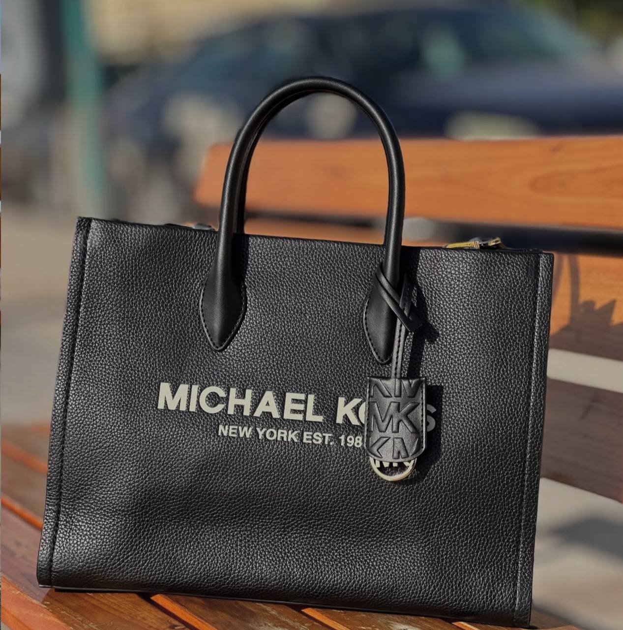 photo_2025-09-25_15-50-11 Michael Kors Handbag - Image 1