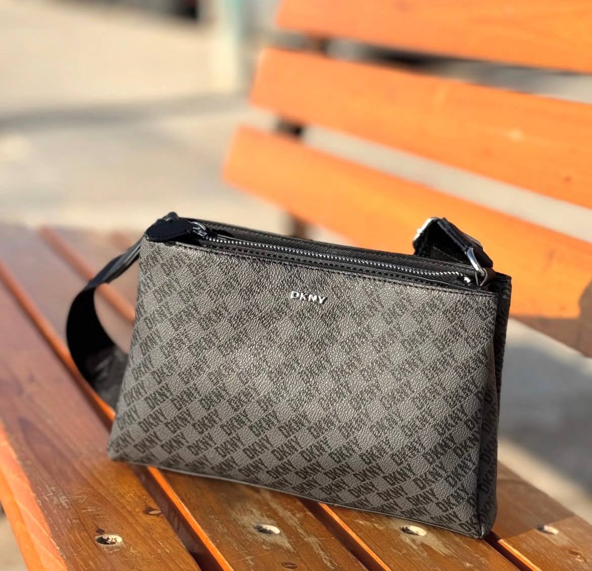 photo_2025-10-08_14-53-07 DKNY Cross bag - Image 1