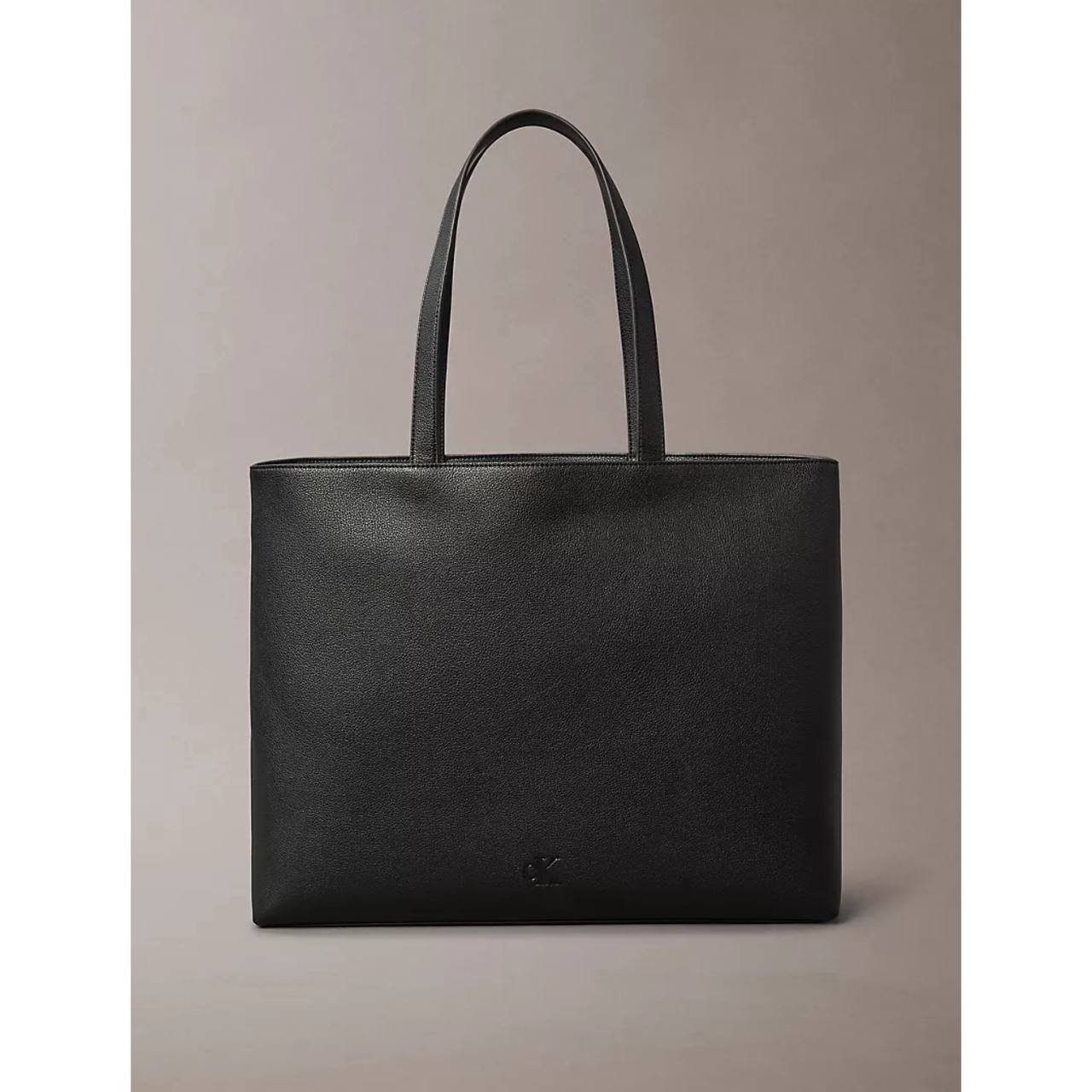 photo_2025-10-21_17-36-18 Calvin Klein Handbag - Image 1