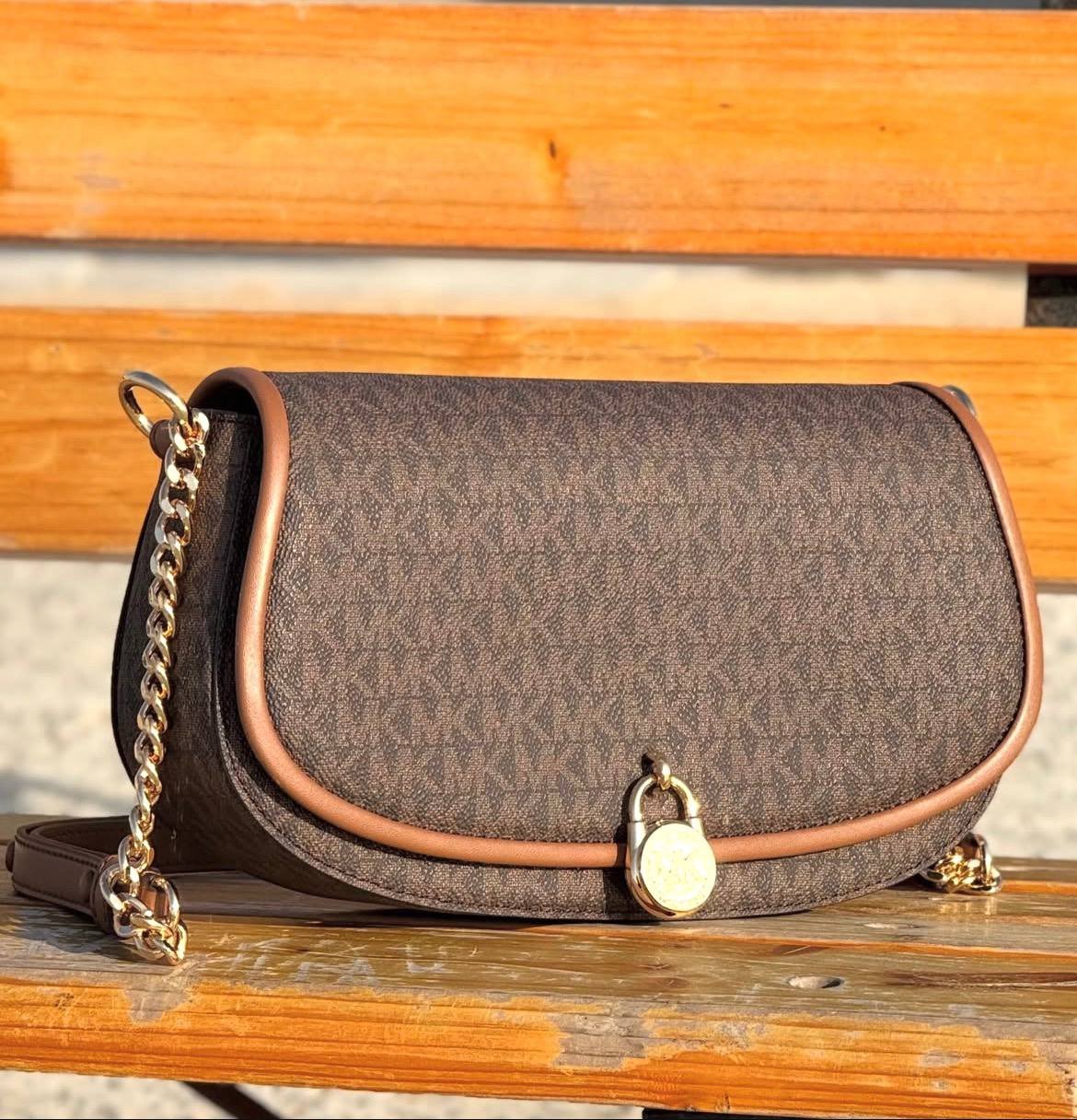 photo_2026-01-07_11-20-35 Michael Kors Cross Bag - Image 1