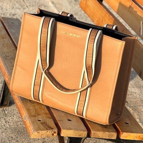 Tommy Hilfiger Handbag