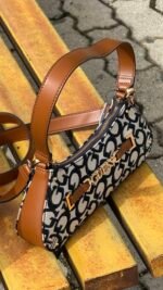 Guess Cross bag - Image 4