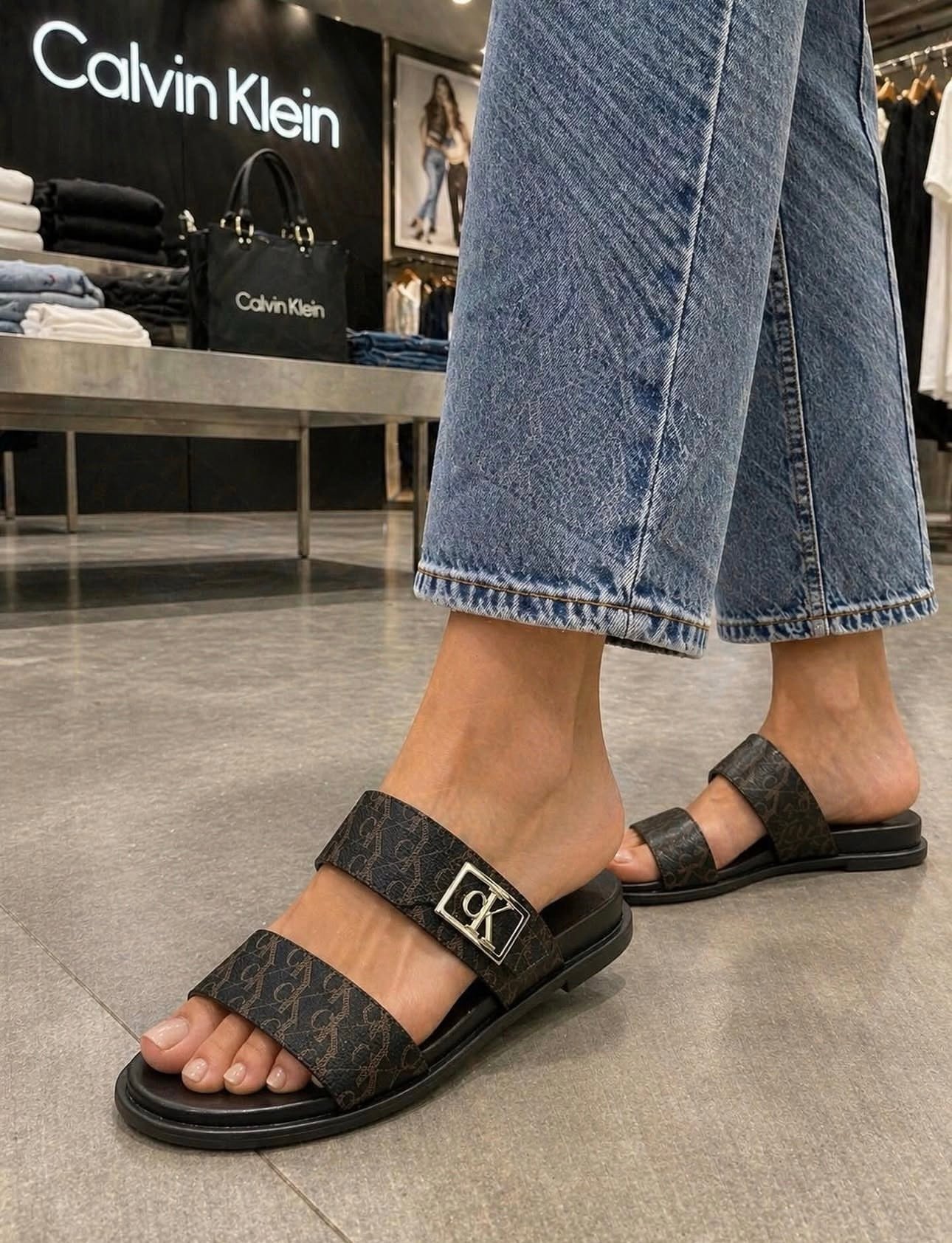 screenshot-20 Calvin klein Slipper - Image 1