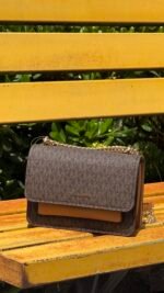 Michael Kors Crossbag - Image 4