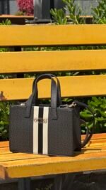 Guess Crossbag - Image 4