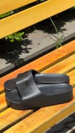Guess Slipper - Image 2