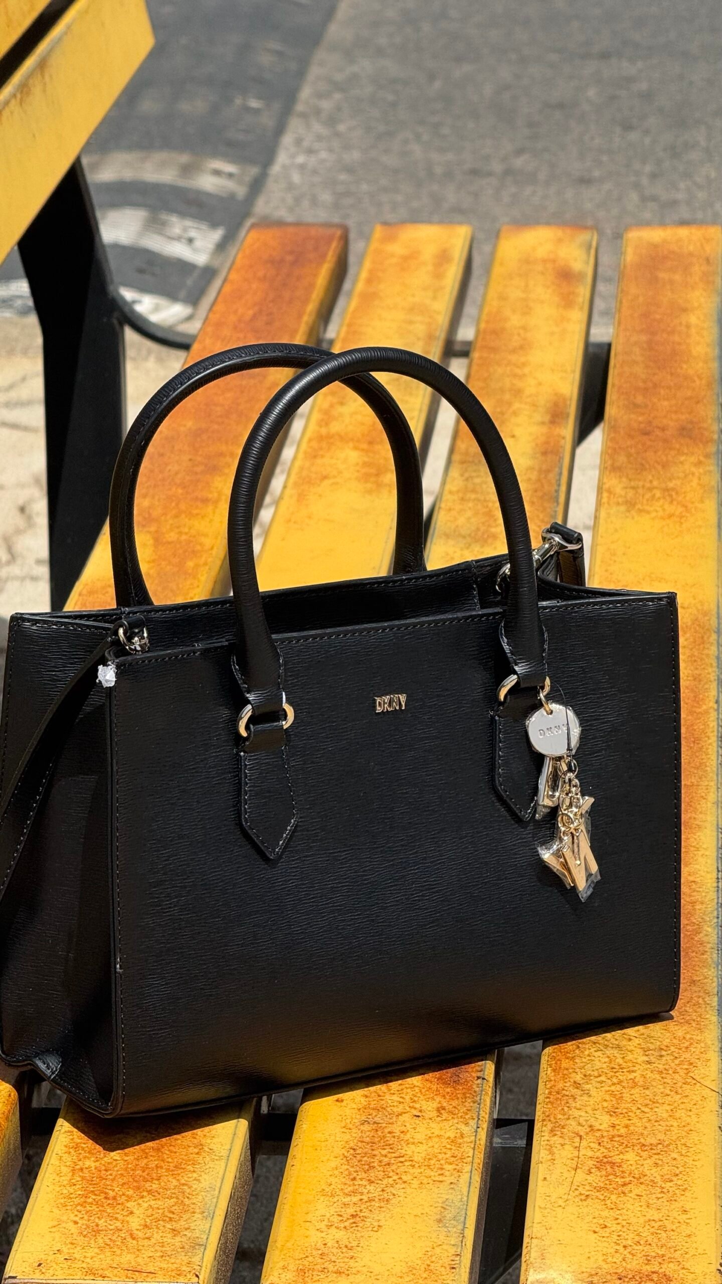 img_3350 Dkny Cross bag - Image 1