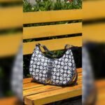 Guess Crossbag - Image 7