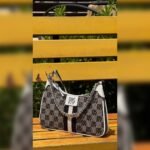 DKNY Crossbag - Image 6
